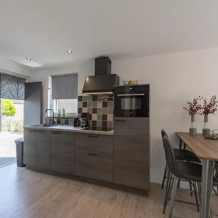 Luxurious Furnished With Terrace *