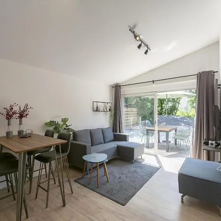 Holiday home Luxurious Furnished With Terrace *